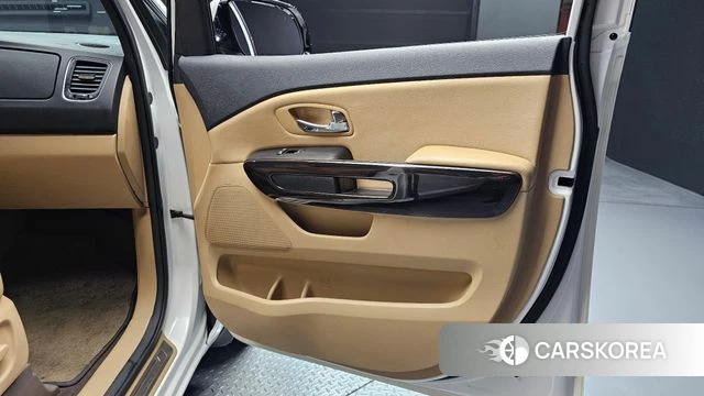 Kia All New Carnival id 4993592 из Кореи 17