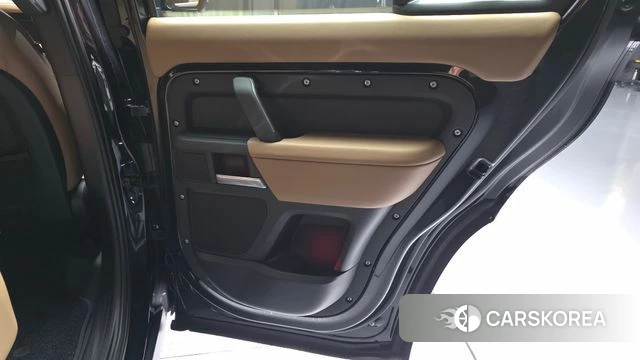 Land Rover Defender (L663) id 5001455 из Кореи 17