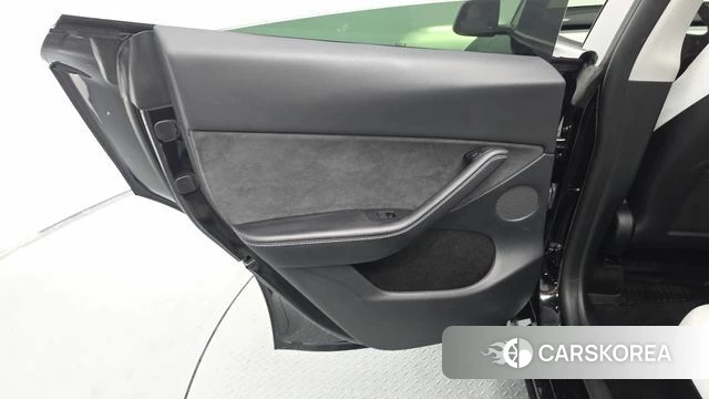 Tesla Model Y id 4898097 из Кореи 17