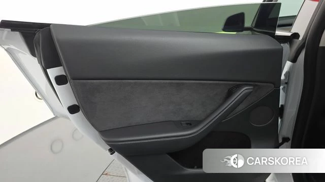 Tesla Model Y id 4681746 из Кореи 17