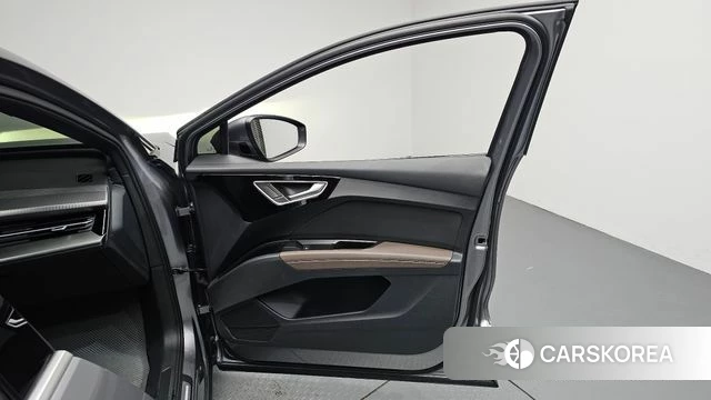 Audi Q4 e-Tron (F4) id 4871711 из Кореи 17