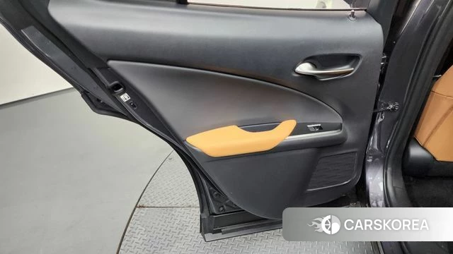 Lexus UX300h id 4714992 из Кореи 17