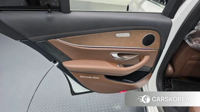 Mercedes-Benz E-Class W213 id 4917709 из Кореи 17