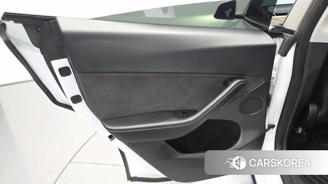 Tesla Model Y id 4975993 из Кореи 17
