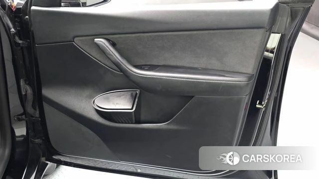 Tesla Model Y id 4711564 из Кореи 17