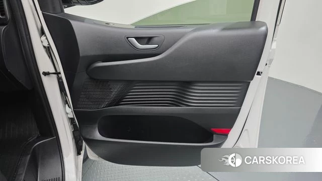 Hyundai Staria id 5002018 из Кореи 17