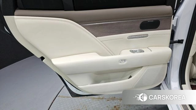 Genesis G90 (RS4) id 5017298 из Кореи 17