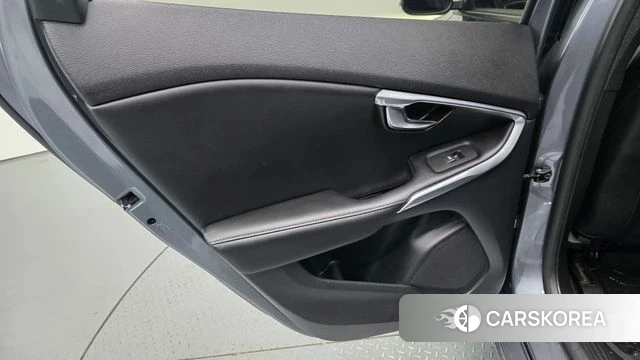 Volvo V40 id 4998775 из Кореи 17