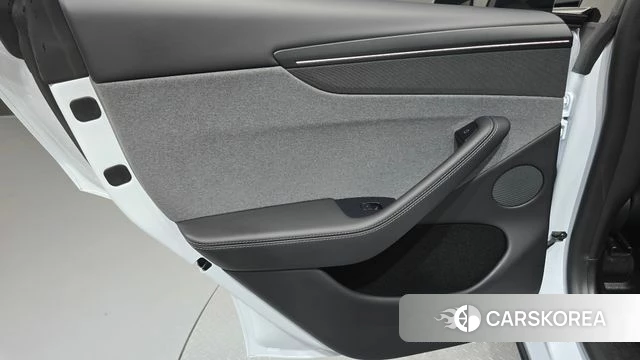 Tesla Model Y id 4940796 из Кореи 17