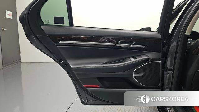 Genesis G90 id 4993083 из Кореи 17