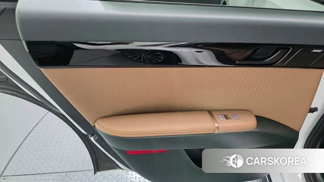 Hyundai Grandeur (GN7) id 5021375 из Кореи 17