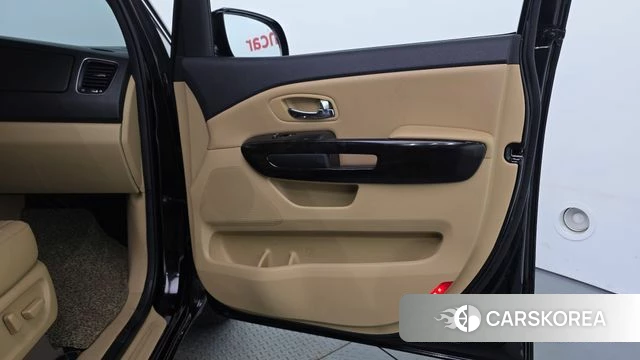 Kia The New Carnival id 4988182 из Кореи 17