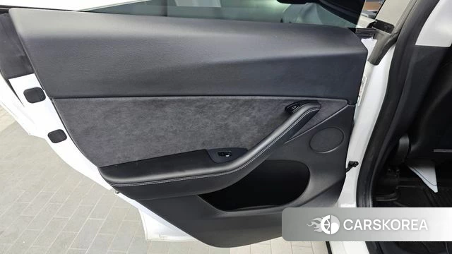 Tesla Model Y id 4641943 из Кореи 17