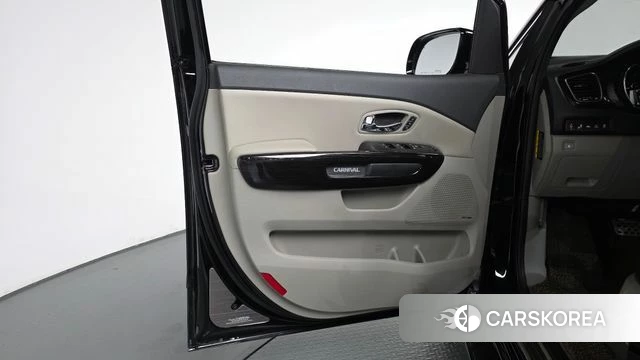 Kia The New Carnival id 5035583 из Кореи 17