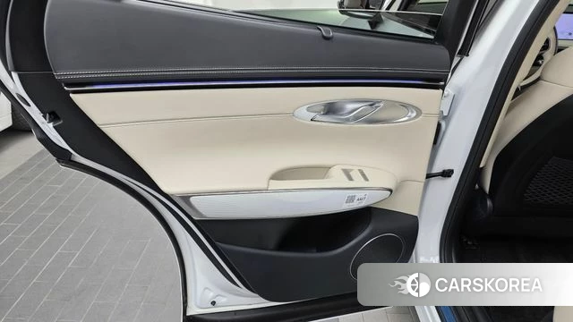 Genesis GV70 id 5039224 из Кореи 17
