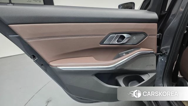 BMW 3 Series (G20) id 5013514 из Кореи 17