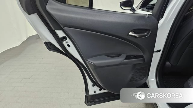Lexus UX300h id 4916238 из Кореи 17