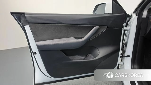 Tesla Model Y id 4986442 из Кореи 17
