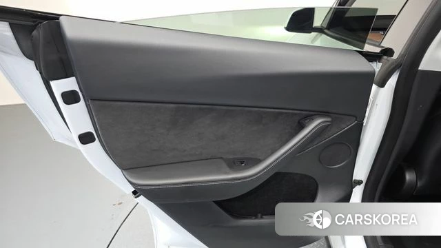 Tesla Model Y id 4996705 из Кореи 17
