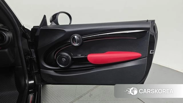 Mini Cooper S id 5048558 из Кореи 17