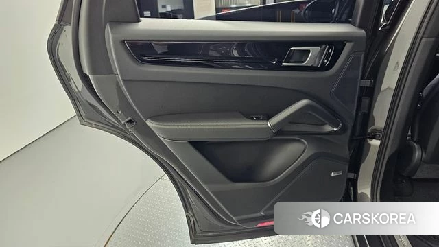 Porsche Cayenne (PO536) id 5018304 из Кореи 17