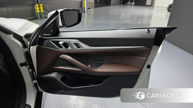 BMW i4 id 5033217 из Кореи 17