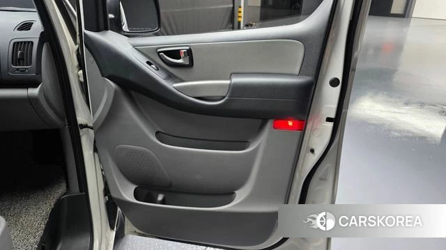 Hyundai The New Grand Starex id 4836476 из Кореи 17