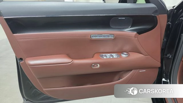 Genesis G90 (RS4) id 4976338 из Кореи 17