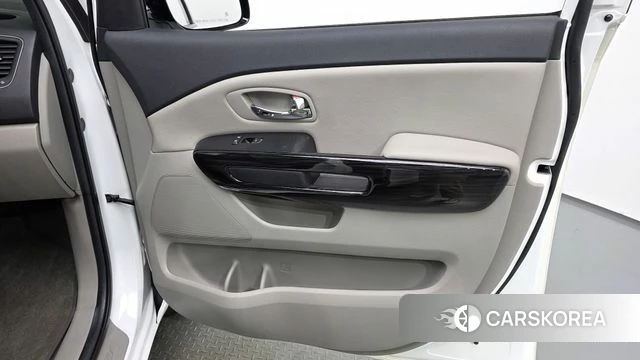 Kia The New Carnival id 4952720 из Кореи 17