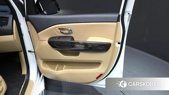 Kia The New Carnival id 4988272 из Кореи 17