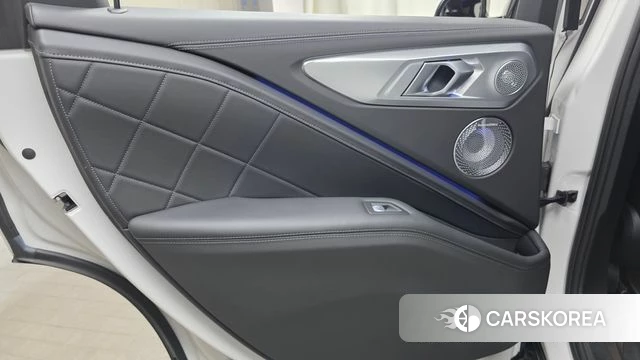 BMW XM (G09) id 4957855 из Кореи 17