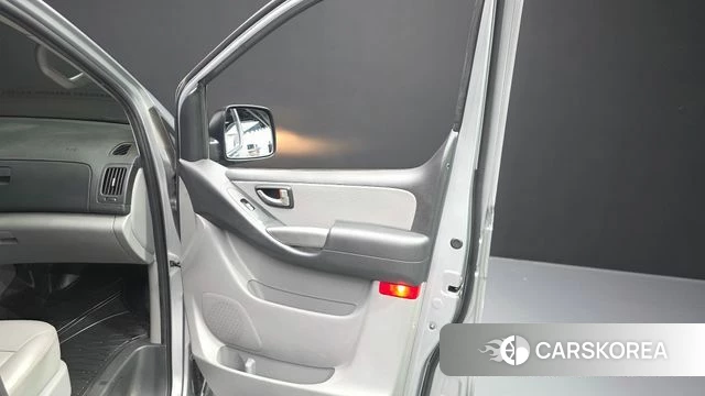 Hyundai The New Grand Starex id 4952432 из Кореи 17