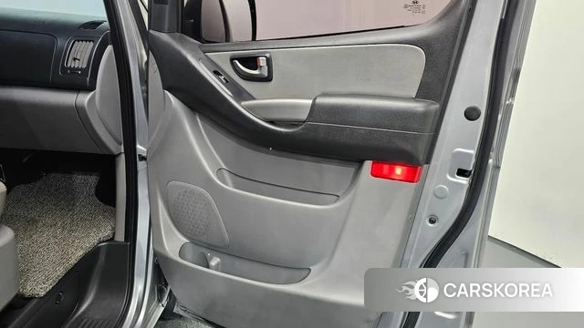 Hyundai The New Grand Starex id 4582064 из Кореи 17