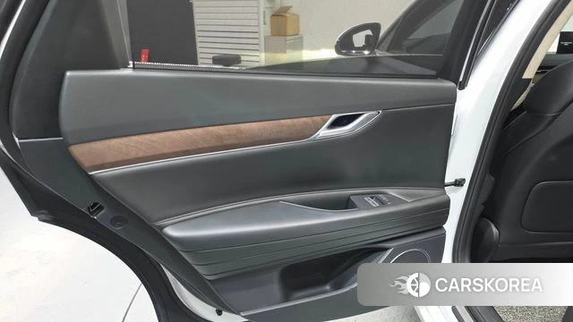 Genesis G80 (RG3) id 5022800 из Кореи 17