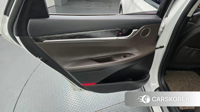 Hyundai Grandeur IG id 5013779 из Кореи 17