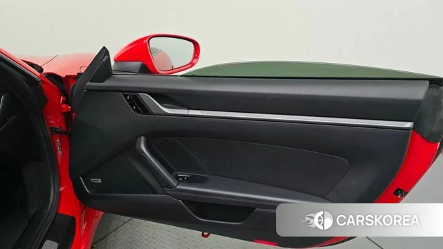 Porsche 911(992) id 5022855 из Кореи 17