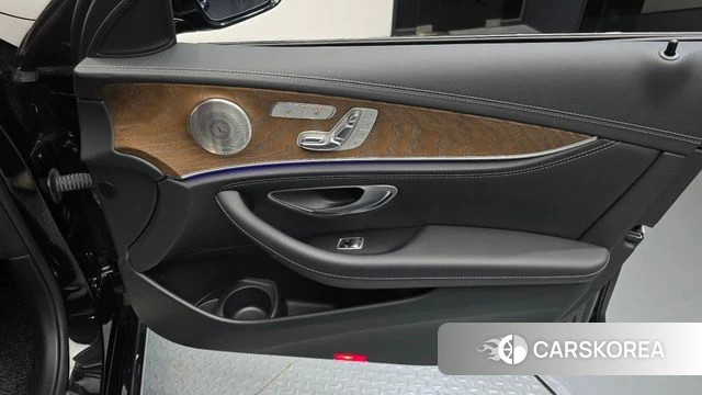 Mercedes-Benz E-Class W213 id 5017260 из Кореи 17