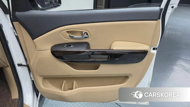 Kia The New Carnival id 5004002 из Кореи 17