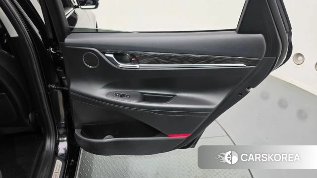 Hyundai Grandeur IG id 5018999 из Кореи 17