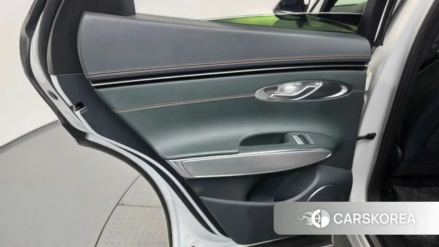 Genesis GV70 id 4942170 из Кореи 17