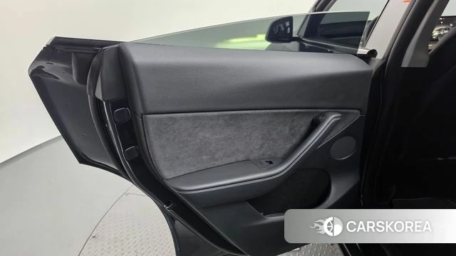 Tesla Model Y id 4710702 из Кореи 17