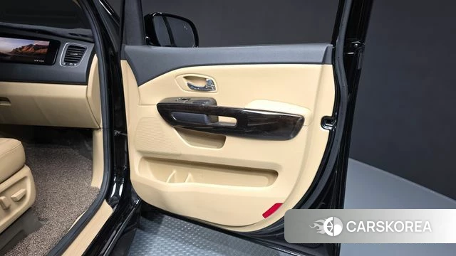Kia The New Carnival id 5035914 из Кореи 17