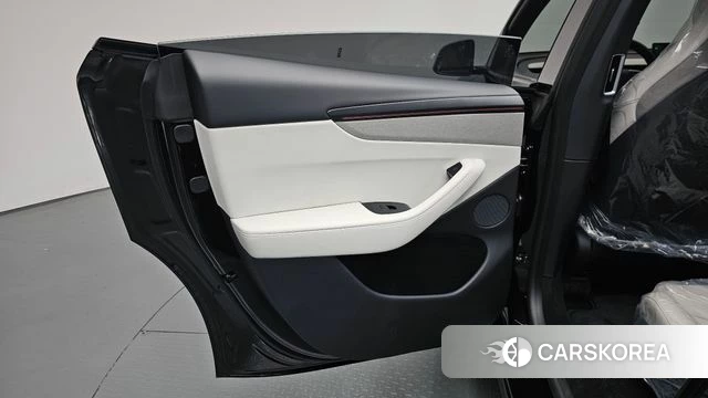 Tesla Model Y id 4990135 из Кореи 17