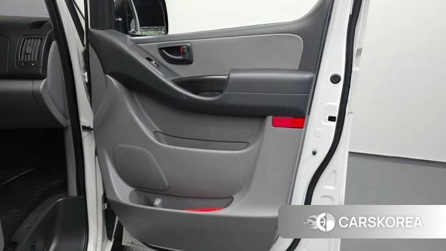 Hyundai The New Grand Starex id 4581315 из Кореи 17