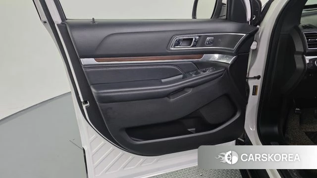 Ford Explorer id 5029498 из Кореи 17