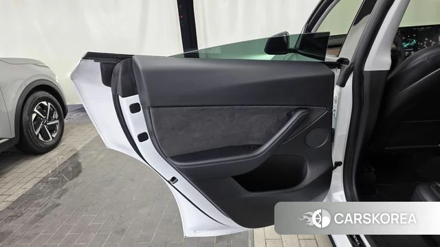Tesla Model Y id 4721364 из Кореи 17