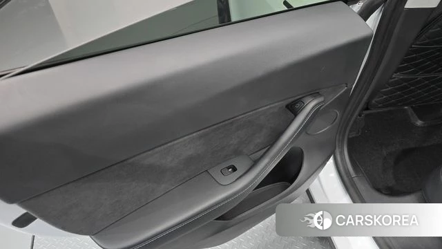 Tesla Model Y id 5040964 из Кореи 17