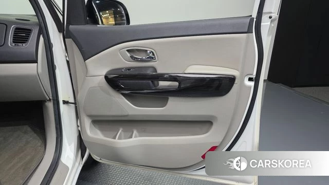 Kia The New Carnival id 5029108 из Кореи 17