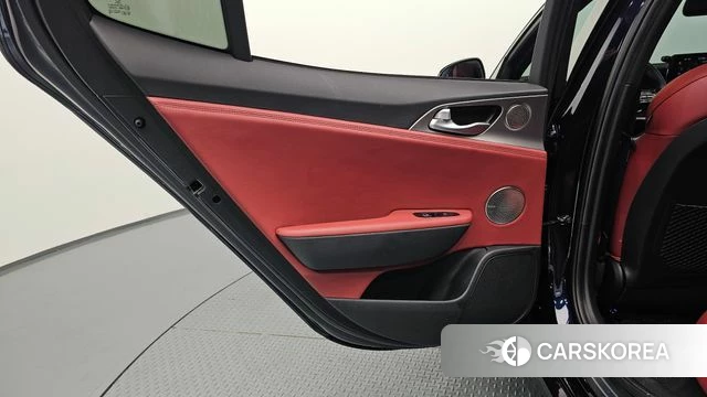 Kia Stinger id 5035256 из Кореи 17