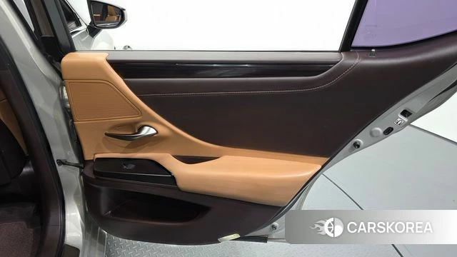 Lexus ES300h 7th generation id 5023816 из Кореи 17